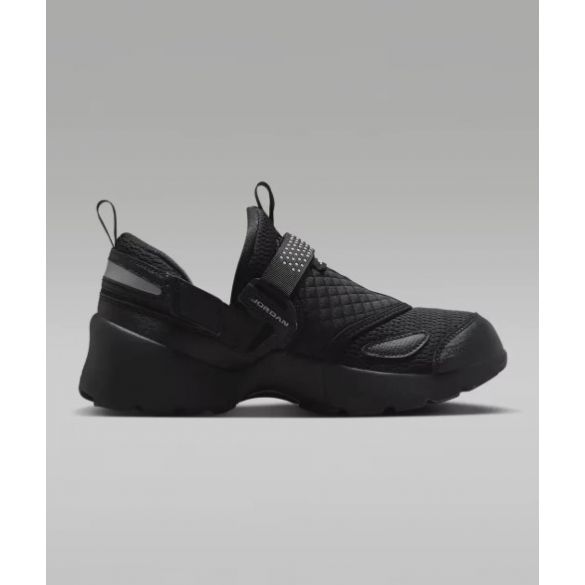 Кросівки жіночі Wmns Jordan Trunner Lx Triple HQ2164-001_image_1