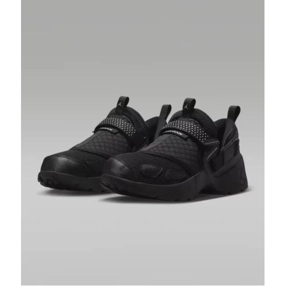 Кросівки жіночі Wmns Jordan Trunner Lx Triple HQ2164-001_image_6