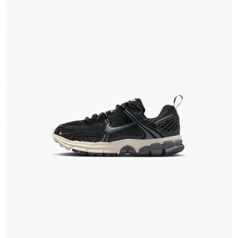 Кросівки Nike Vomero 5 IB5853-001_image_3