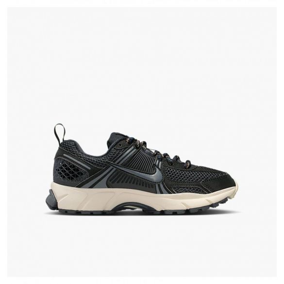 Кросівки Nike Vomero 5 IB5853-001_image_1
