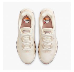 Кросівки жіночі Nike Air Max Dn8 IH5084-219