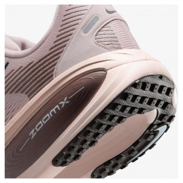 Жіночі кросівки Nike W Vomero 18 HM6804-607_image_6