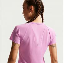 Жіноча футболка Nike Swift Breath IF1680-503_image_6