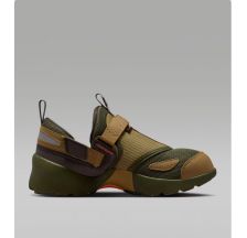 Женские кроссовки Jordan Trunner LX IO4190-300
