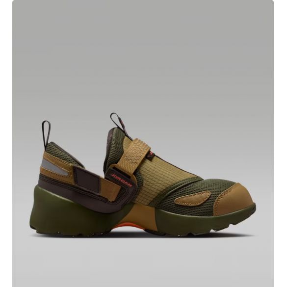 Женские кроссовки Jordan Trunner LX IO4190-300_image_1