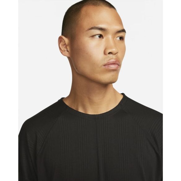 Лонгслів чоловічий Nike Dri-Fit Yoga  FB7775-010_image_6