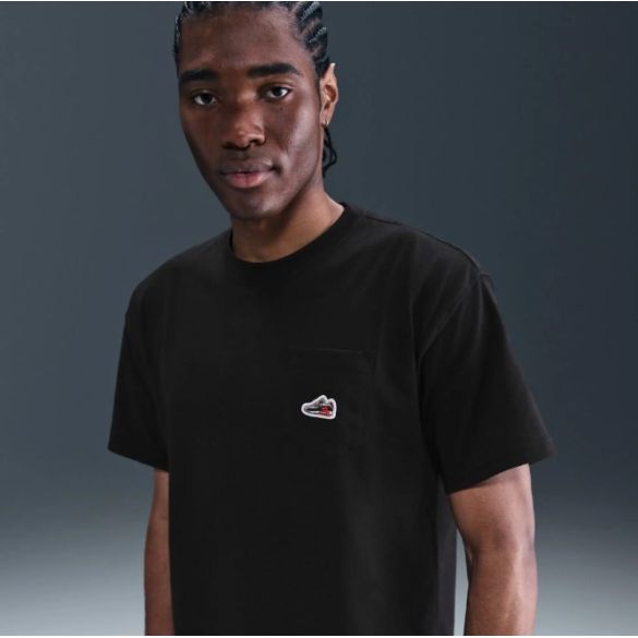 Мужская футболка Nike Sportswear Tee Accessories Patch Connect HQ9242-010_image_1