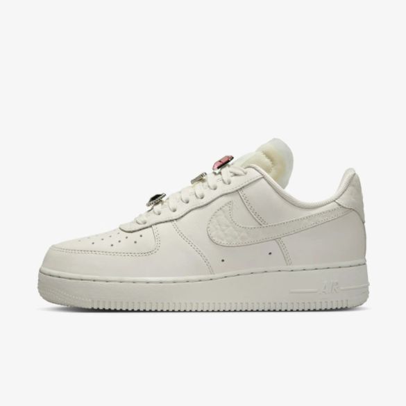 Жіночі кросівки Nike Air Force 1 Lo Prm DN5463-001_image_3
