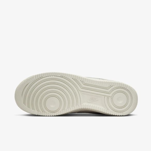Жіночі кросівки Nike Air Force 1 Lo Prm DN5463-001_image_4