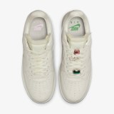 Жіночі кросівки Nike Air Force 1 Lo Prm DN5463-001_image_2