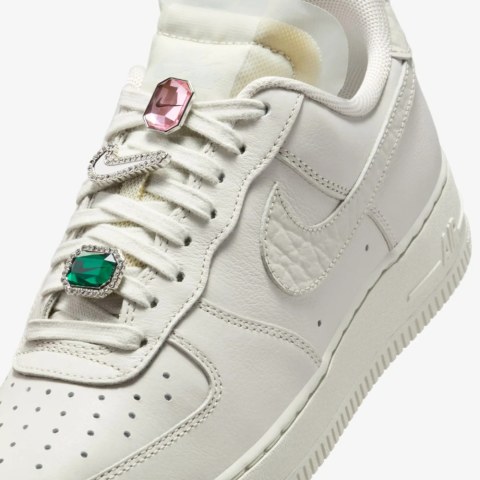 Жіночі кросівки Nike Air Force 1 Lo Prm DN5463-001_image_5