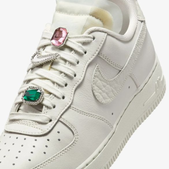Жіночі кросівки Nike Air Force 1 Lo Prm DN5463-001_image_5