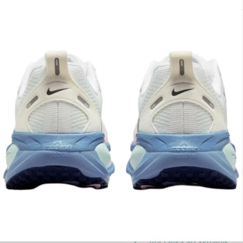 Жіночі кросівки Nike W Vomero 18 HM6804-115_image_3