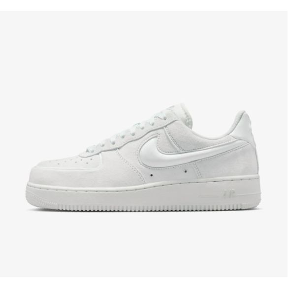 Жіночі кросівки Nike Air Force 1 07 HV4406-100_image_3