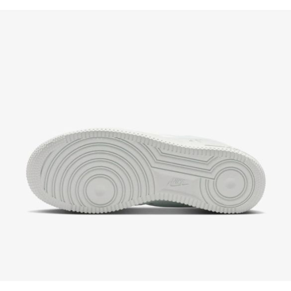Жіночі кросівки Nike Air Force 1 07 HV4406-100_image_4