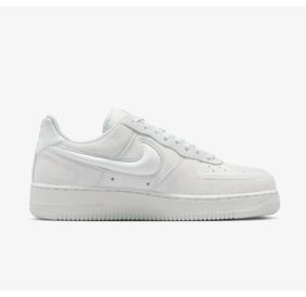 Жіночі кросівки Nike Air Force 1 07 HV4406-100