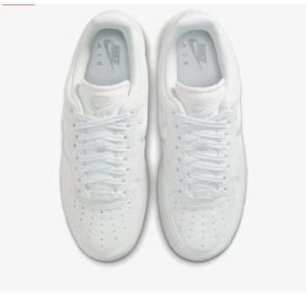 Жіночі кросівки Nike Air Force 1 07 HV4406-100