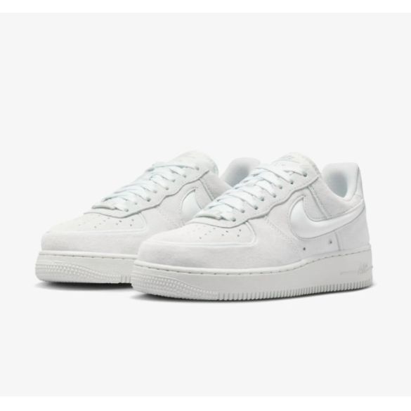 Жіночі кросівки Nike Air Force 1 07 HV4406-100_image_6