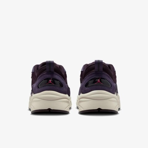 Чоловічі кросівки Jordan Trunner O/S Burgundy Ash / Dark Raisin Ib3722-601_image_4