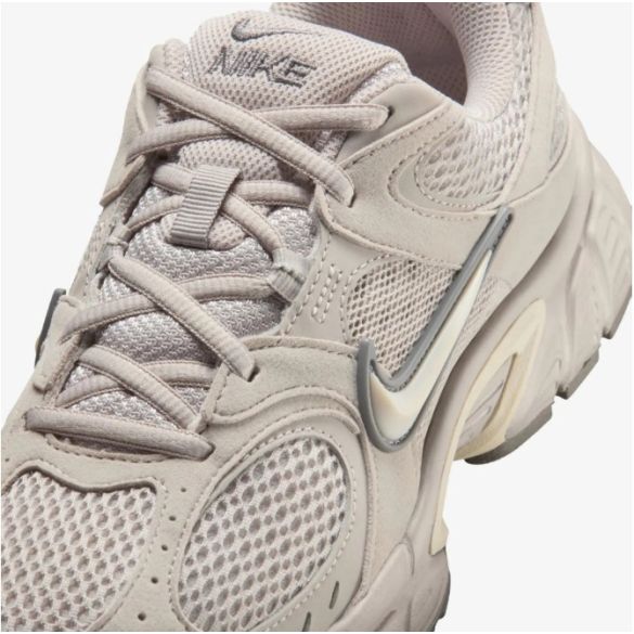 Жіночі кросівки Nike W V5 Rnr II6294-201_image_4