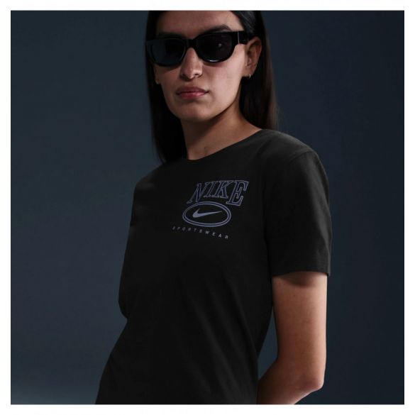 Футболка жіноча Nike Club IB2447-010_image_7