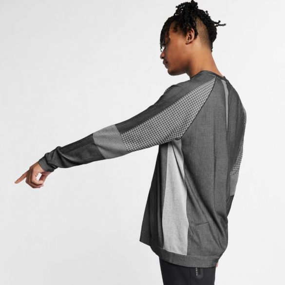 Футболка з длін.рук Nike M NSW TCH PCK TOP LS KNIT SC AR1571-010_image_3