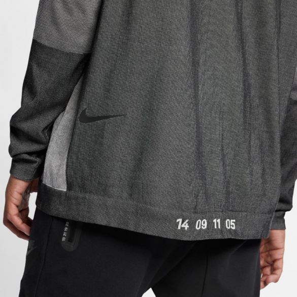 Футболка з длін.рук Nike M NSW TCH PCK TOP LS KNIT SC AR1571-010_image_4