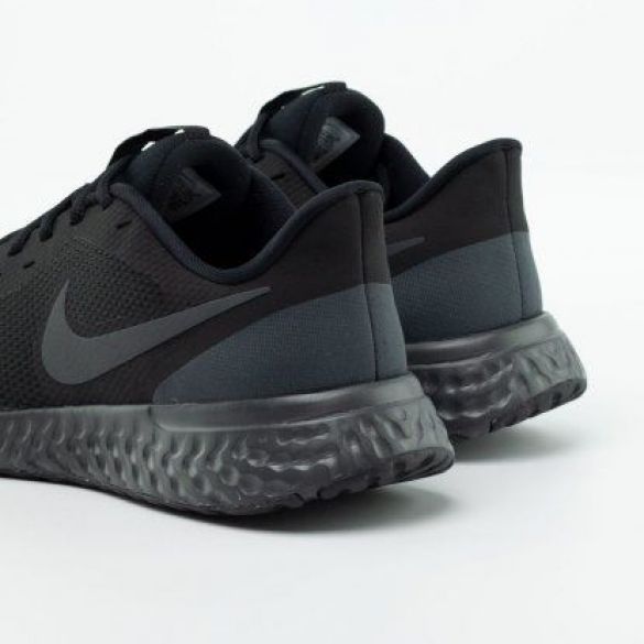 Чоловічі кросівки Nike Revolution 5 BQ3204-001_image_4