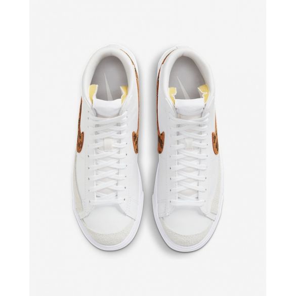 Жіночі кросівки Nike Blazer Mid '77 SE DA8736-101_image_5