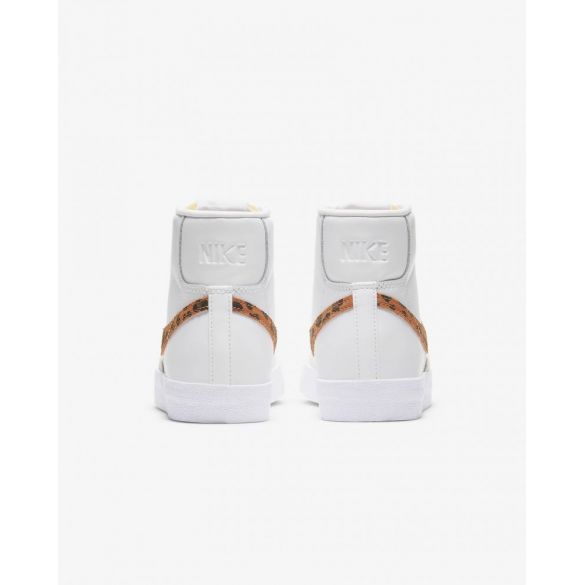Жіночі кросівки Nike Blazer Mid '77 SE DA8736-101_image_3