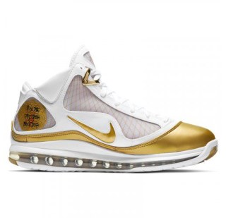 Кросівки Lebron VII QS  Nike CU5646-100