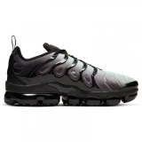 Чоловічі кросівки Nike Air Vapormax Plus CW7478-001_image_1
