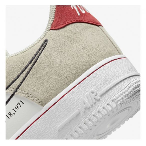 Кросівки NIKE AIR FORCE 1 07 LV8 DB3597-100_image_5