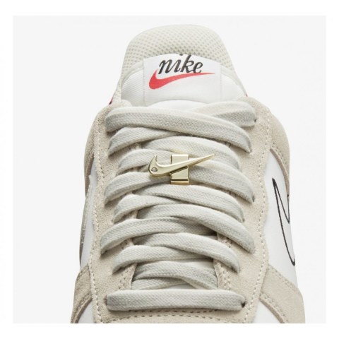 Кросівки NIKE AIR FORCE 1 07 LV8 DB3597-100_image_6