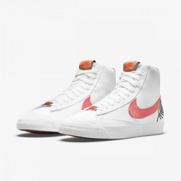 Жіночі кросівки Nike Blazer Mid '77 SE DC9265-101_image_3