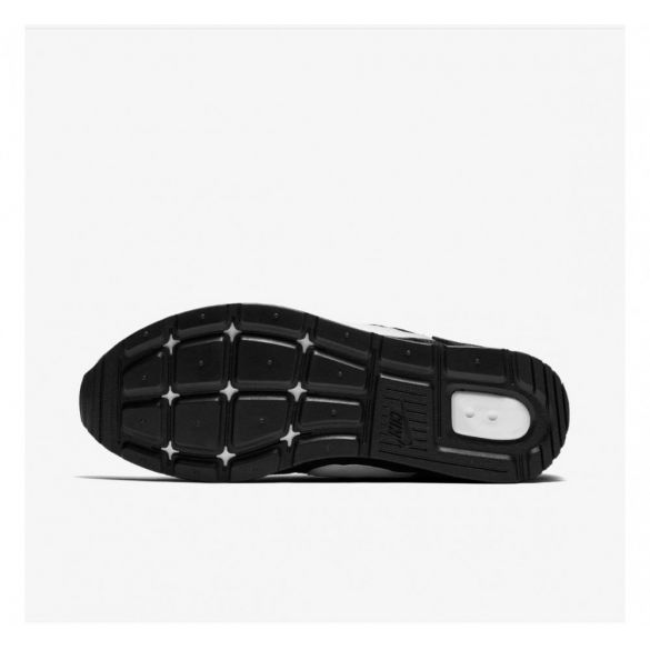 Жіночі кросівки NIKE Venture Runner CK2948-001_image_8