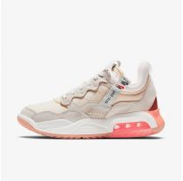 Кроссовки женские Jordan Wmns Ma2 Sp DC7729-100_image_5