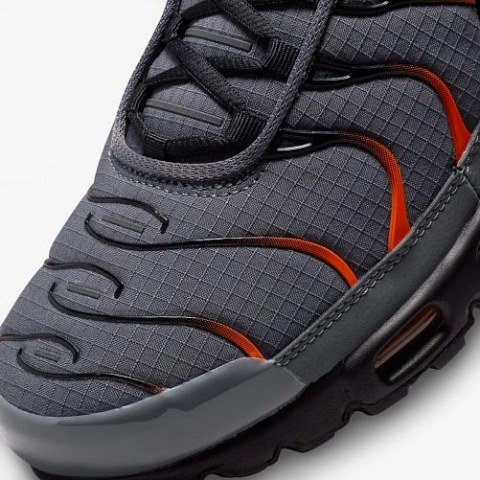 Чоловічі кросівки Nike Air Max Plus FB3358-001_image_8