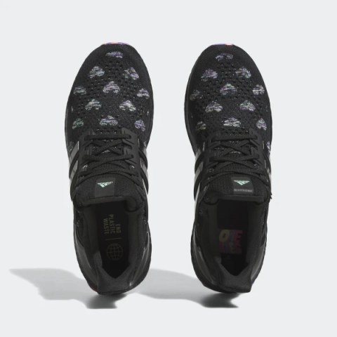Чоловічі кросівки adidas UltraBoost DNA Valentine's Day HQ6174_image_8