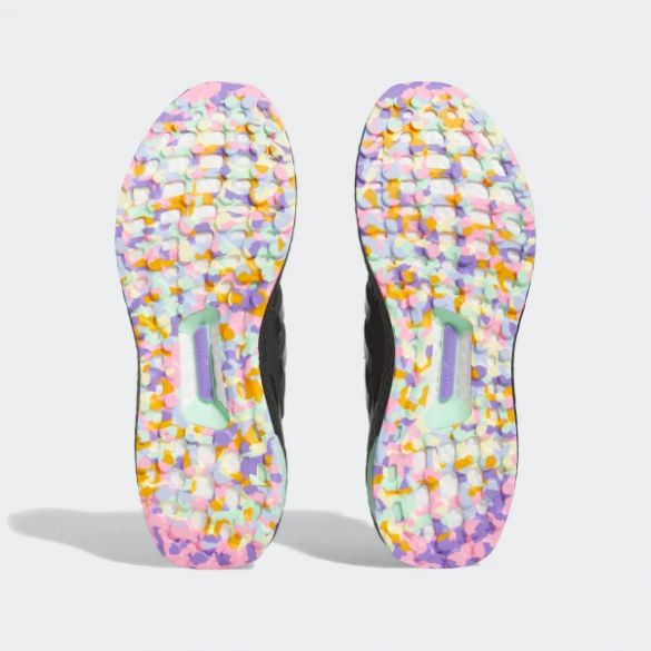 Чоловічі кросівки adidas UltraBoost DNA Valentine's Day HQ6174_image_7