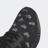 Чоловічі кросівки adidas UltraBoost DNA Valentine's Day HQ6174_image_4