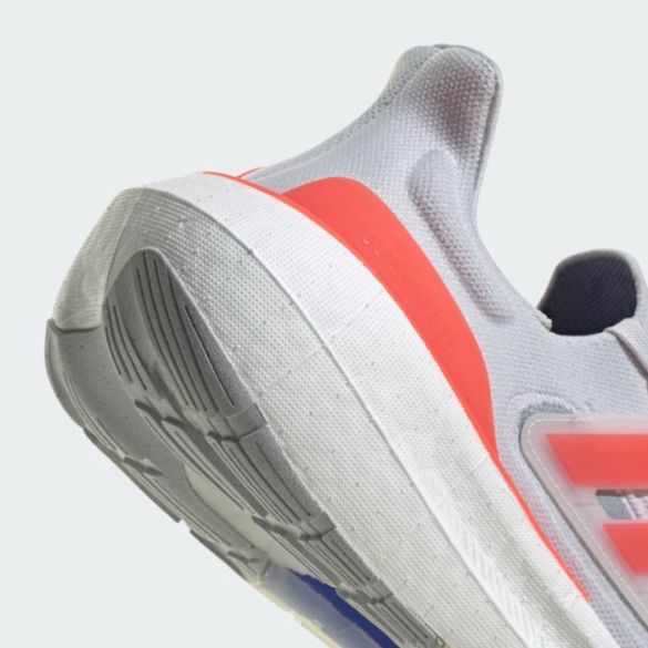 Кроссовки Adidas Ultraboost Light Performance HQ8596_image_3