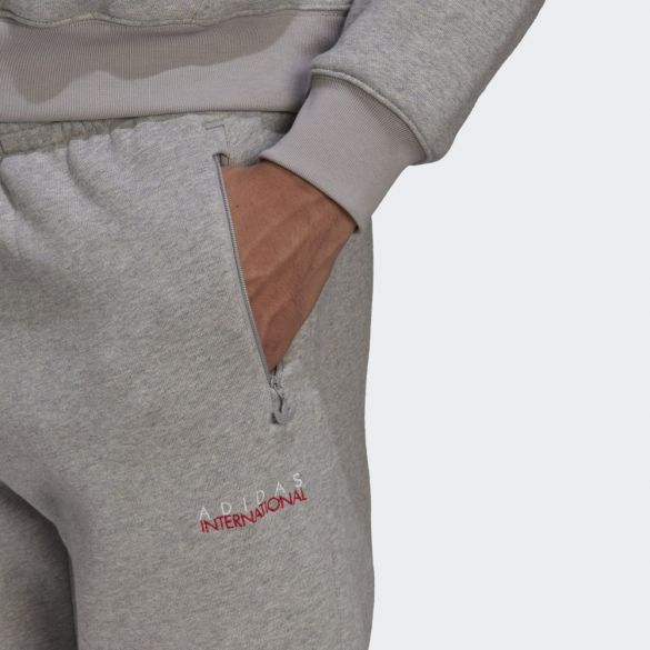 Штани adidas Originals Sports Club Originals HF4894_image_4