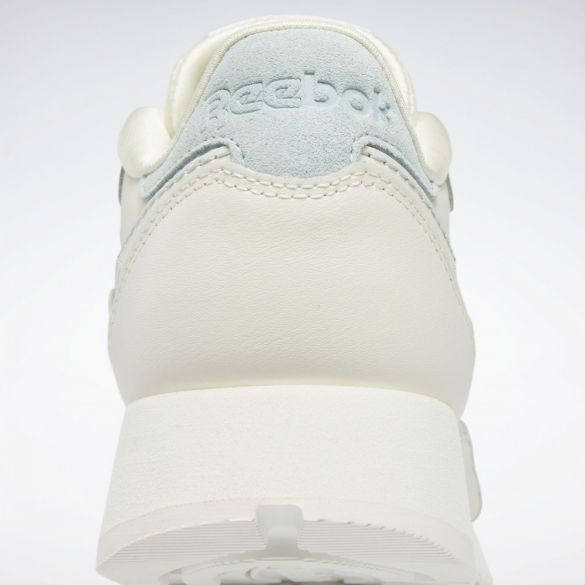 Жіночі кросівки Reebok Classic Leather GY8799_image_4