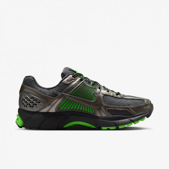 Кросівки Nike Zoom Vomero 5 IB2988-001_image_1