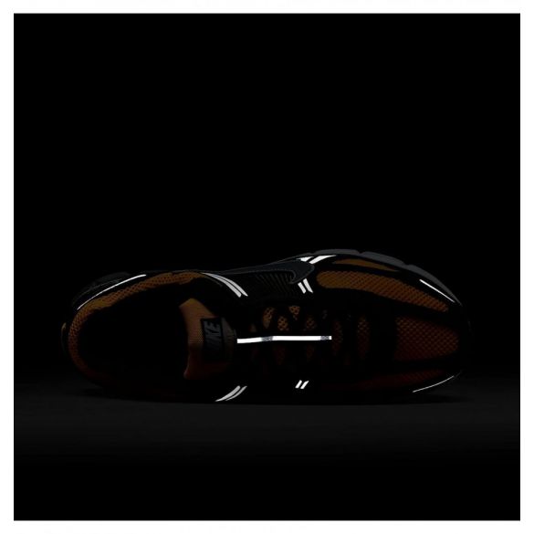 Кросівки чоловічі Nike Zoom Vomero 5 IF6211-700_image_11