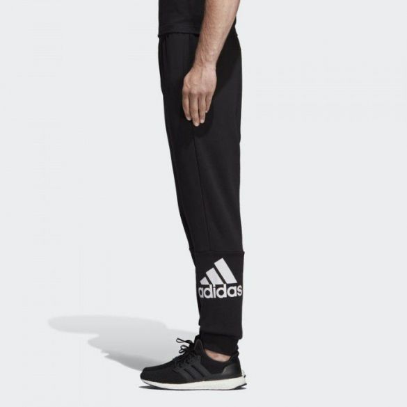 Чоловічі штани Adidas Must Haves Badge of Sport DQ1445_image_3