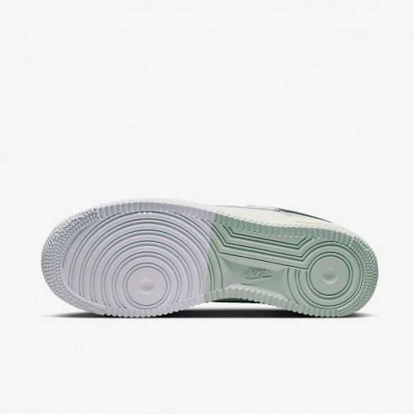 Кросівки Nike Air Force 1 07 Lv8 DZ2522-001_image_9