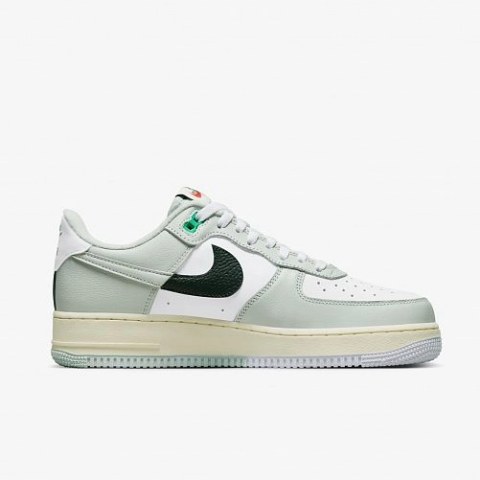 Кросівки Nike Air Force 1 07 Lv8 DZ2522-001_image_1