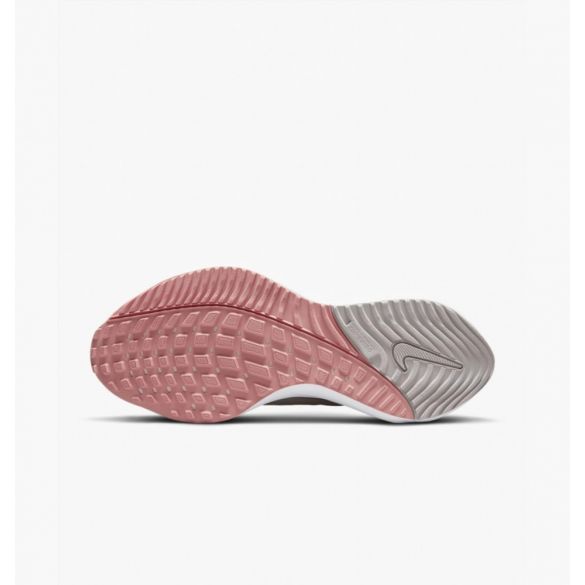 Кросівки жіночі Nike Air Zoom Vomero 16 DA7698-601_image_4